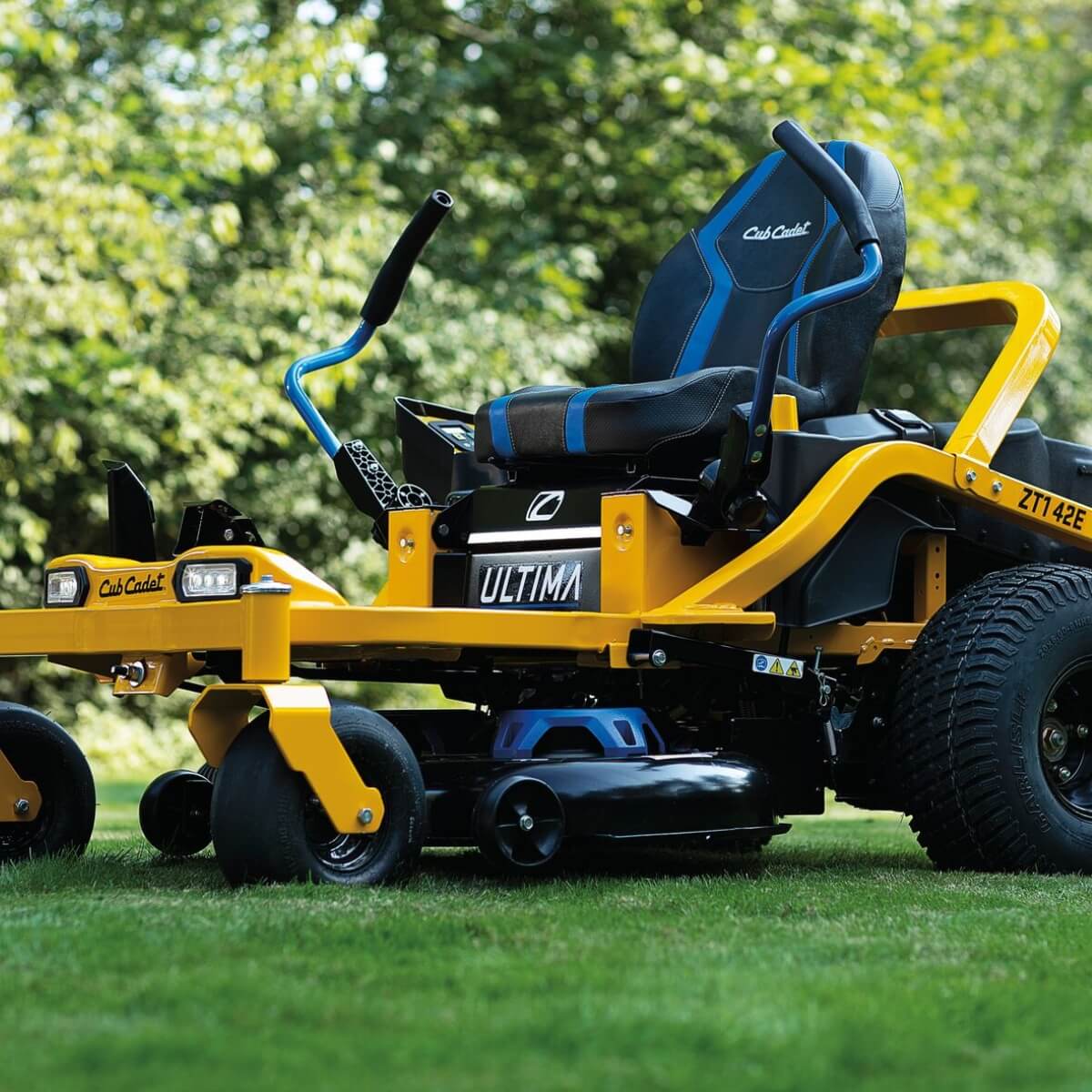 Low side view of the electric battery powered Cub Cadet ZT1 42E ride on mower.